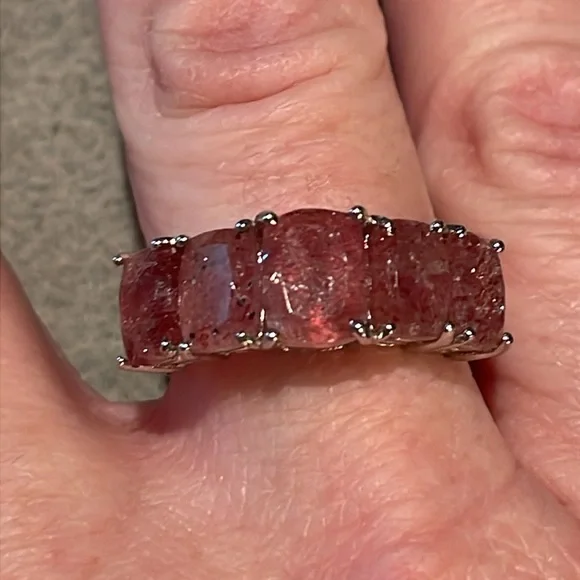 Genuine African Strawberry Quartz Ring NWOTS